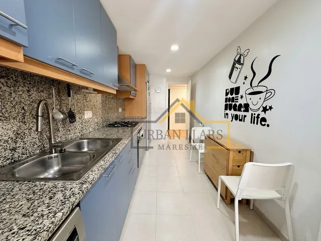 Piso en 1ª línea a 1 min de la playa y 3 min de la estación — 33