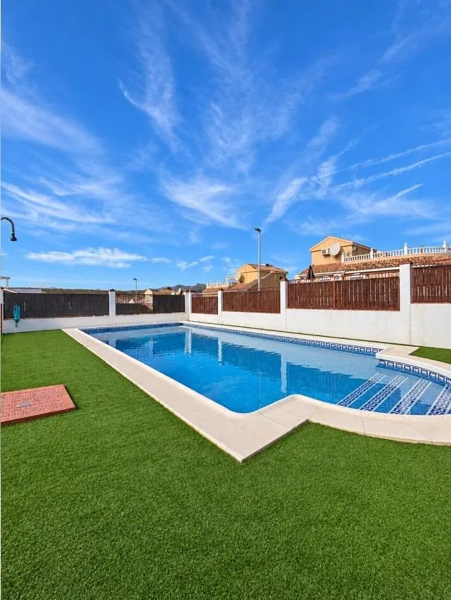Precioso chalet con piscina propia en alquiler todo el año — 26