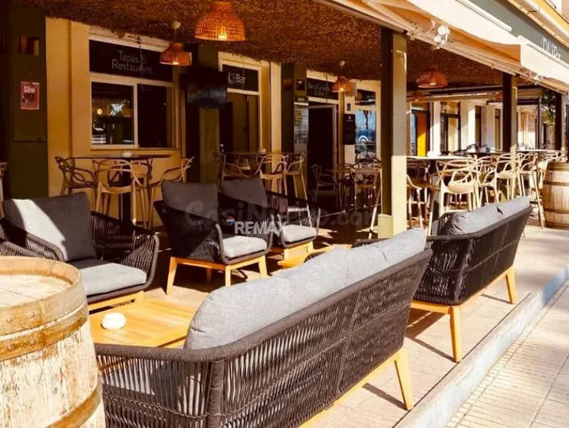 Roses | Santa Margarida:TRASPASO 85.000 €, de bar-restaurant