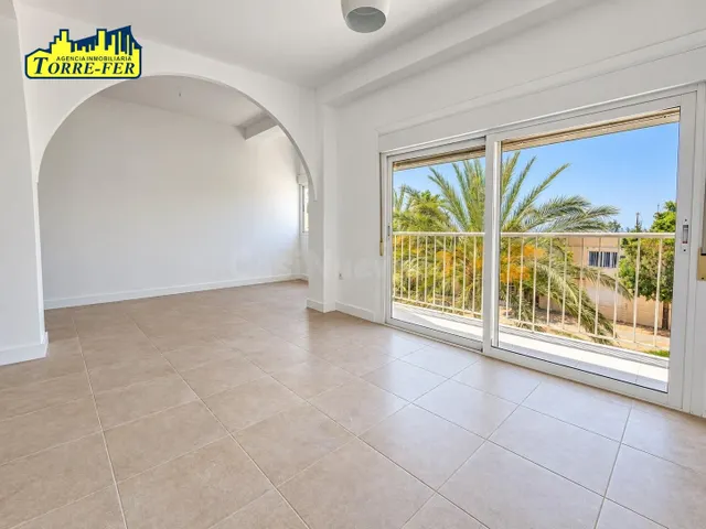 ¡MAGNIFICO PISO DE 3 DORMITORIOS, RECIEN REFORMADO TOTALMENT - foto 2