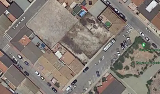 PARCELA URBANA EN ESTACIÓN DE BLANCA