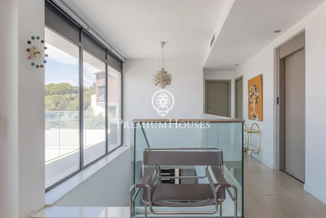 Casa en venta en Sant Vicenç de Montalt con espectaculares vistas al mar — 17