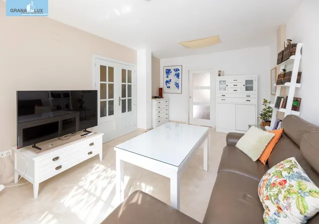 Vivienda unifamiliar reformada en Alhendín - foto 4
