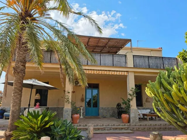 Casa 6 habitaciones 738m² en venta - Raval - Puertas Colorad