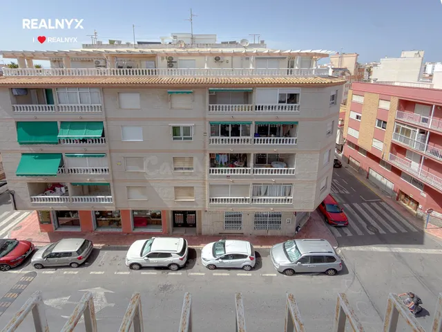 Oportunidad! Impresionante ático en esquina, todo exterior +