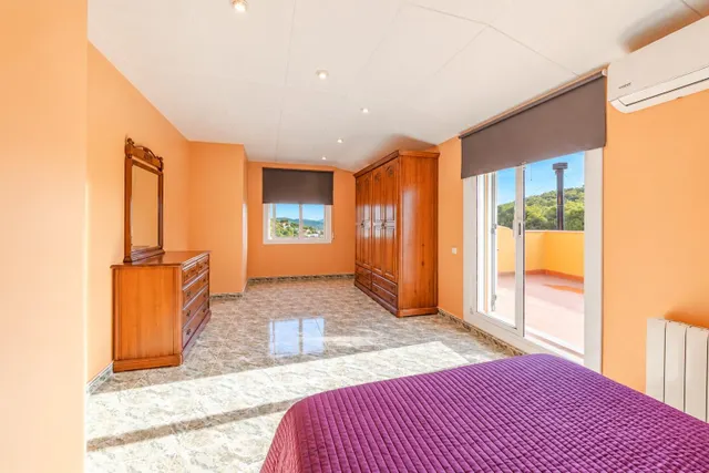 CASA FAMILIAR CON PISCINA, PRIVACIDAD Y ESPECTACULARES VISTAS A LA MONTAÑA EN LAS PALMERAS, CANYELLES — 13