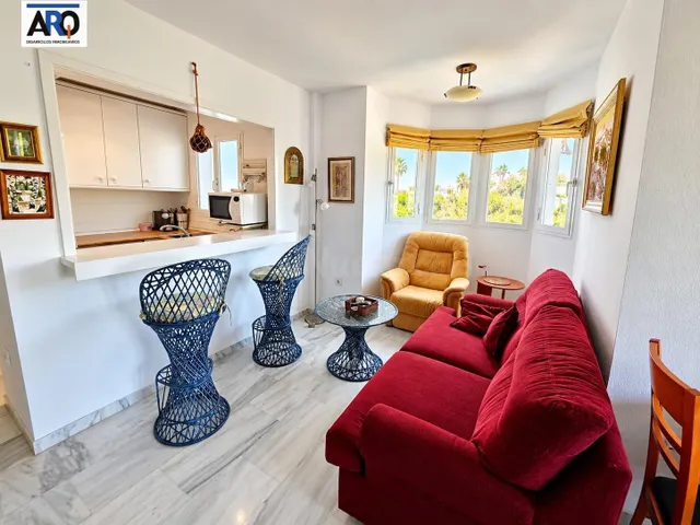Oportunidad en Benalmádena Costa: 1 dormitorio cerca del mar - foto 3