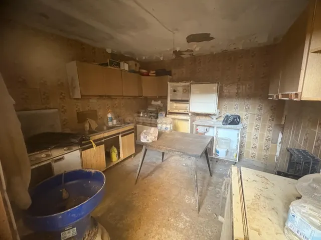 ¡Gran oportunidad en El Carpio! Vivienda de 232 m2 para refo - foto 4