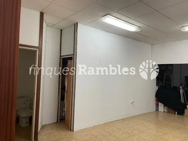 LOCAL POLIVALENTE EN VENTA EN VISTA ALEGRE, SANTA MARGARITA DE MONTBUI — 5