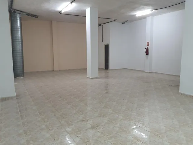 ESPECTACULAR LOCAL COMERCIAL EN TORREVIEJA — 15