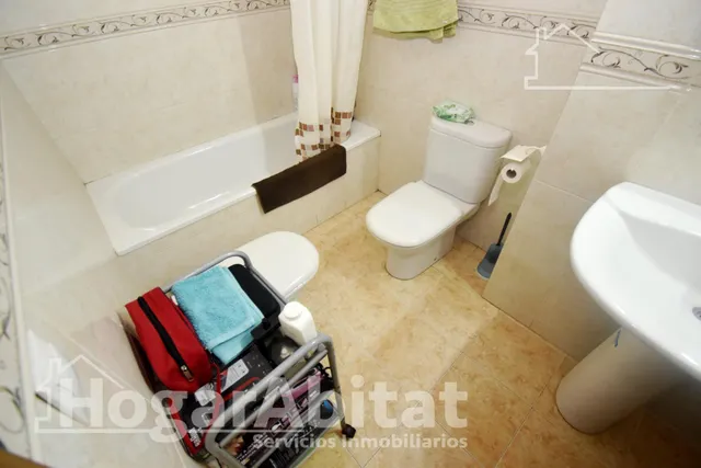 Gran amplitud, excelente luminosidad y precio atractivo en este piso con garaje — 29