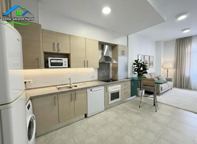 PISO EN VENTA – PLAZA RISUEÑO, BARRIO UNIVERSITARIO, CARTAGE - foto 2