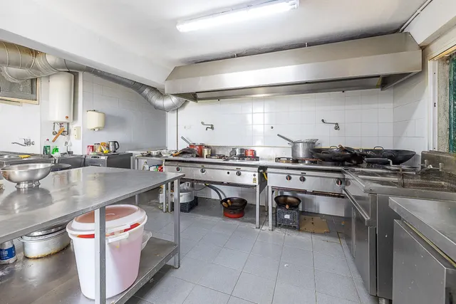 Local comercial en primera línea de playa en Magaluf — 23