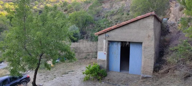 VENTA DE TERRENO RÚSTICO CON NAVE CORTIJO EN TAHAL, ALMERÍA. - foto 4