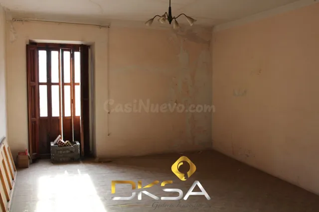 CASA CÉNTRICA Y AMPLIA, POSIBILIDAD DE 2 CASAS JUNTAS - foto 2