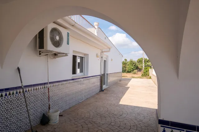 Excepcional Finca Rústica Recién Reformada con Piscina y 5.200 m2 de Parcela en El Pintado, Gibraleón — 8