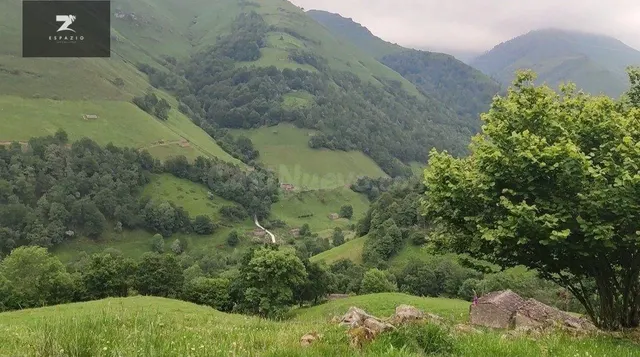 CONJUNTO DE 3 CABAÑAS CON AMPLIA FINCA EN VEGA DE PAS - foto 5