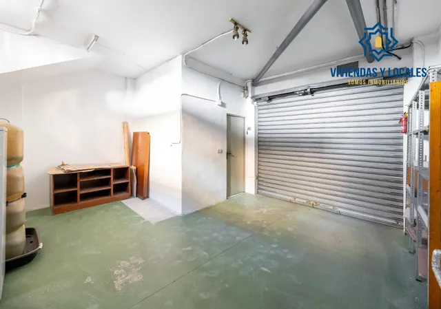 Vive en el corazón de Armilla: 4 dormitorios, patio, terraza y garaje — 21