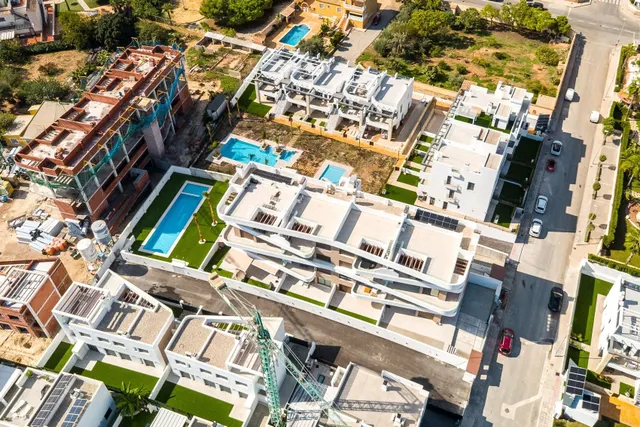 Apartamento de 3 dormitorios en Punta Prima — 30