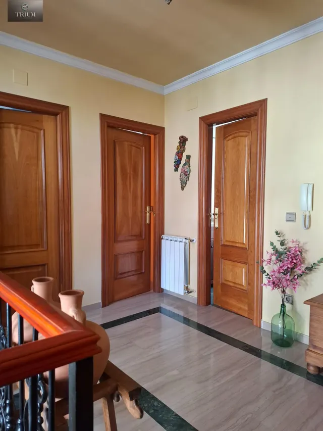 Fantástico chalet en villa argaz, junto al cc serrallo plaza — 44