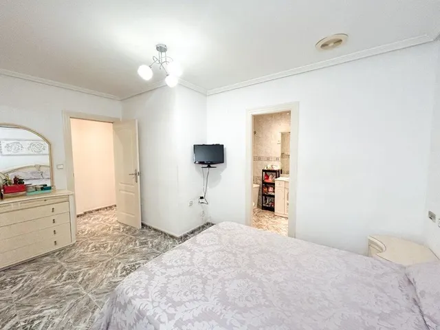 ESPACIOSO ATICO DE 3 habitaciones RODEADO DE TODOS LOS SERVICIOS — 17
