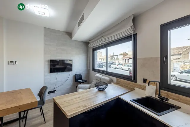 Estudio de reciente construcción con piscina, garaje y zonas comunes en Granada — 9