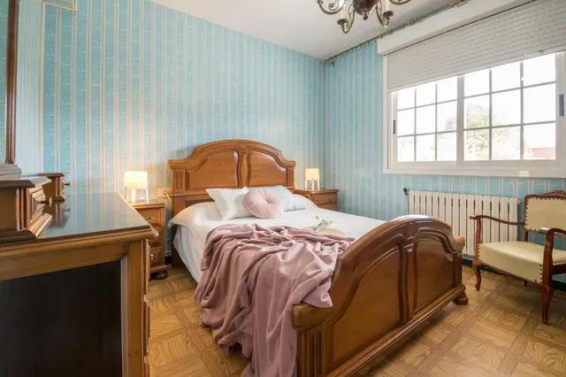 Amplia Casa + otra vivienda + anexo en Venta en Ardemil, Ordes — 4