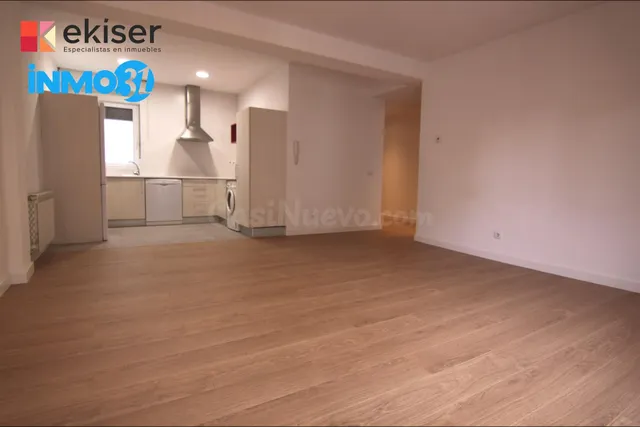 Ekiser vende piso en el primer ensanche de Pamplona - foto 4
