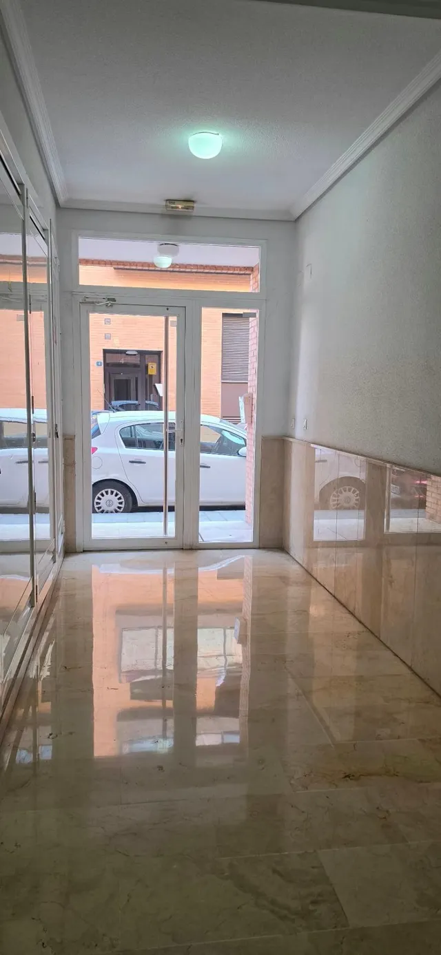 PISO A LA VENTA AMPLIO, LUMINOSO Y CON PLAZA DE GARAGE — 34