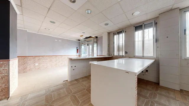 Local con posibilidad de vivienda en avda Verge del Puig - foto 5