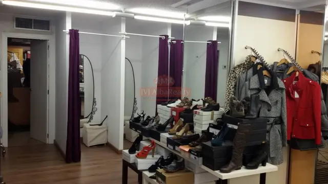 LOCAL COMERCIAL EN ALQUILER ZONA PREMIUM COMERCIAL — 4
