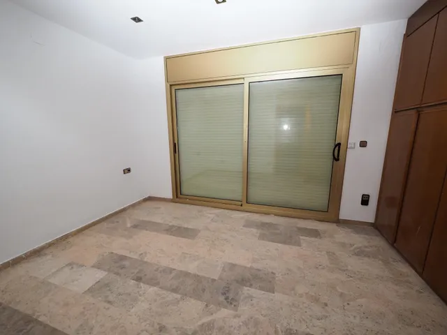 SE VENDE CASA ADOSADA EN RUBI, ZONA MERCAT — 17
