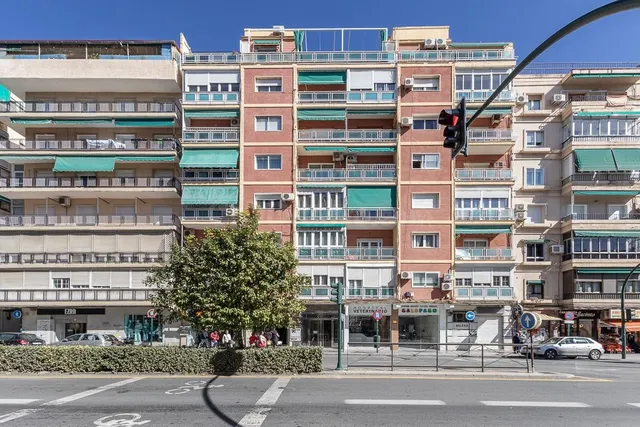 Piso en Camino de Ronda — 2