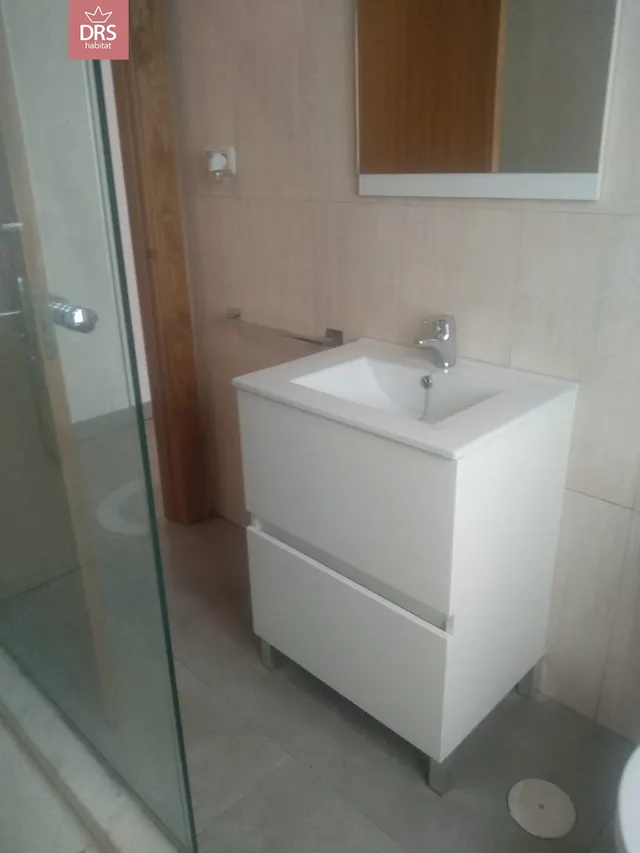 PISO EN PLENO CENTRO, CL MARTINEZ VILLENA AL LADO DEL ALTOZANO — 38