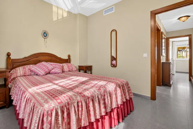 Casa adosada en venta en los bermejales — 29