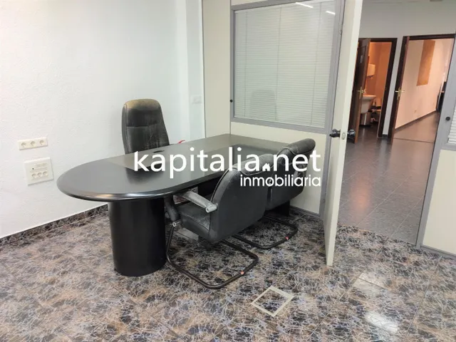 Locales comerciales a la venta en Ontinyent, zona El Llombo. — 2
