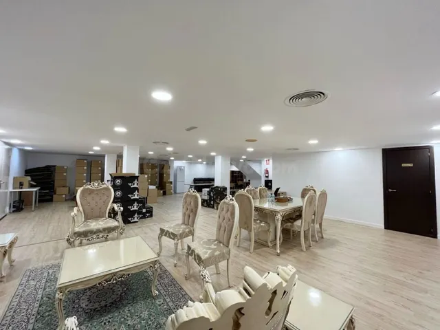 Local comercial 376m² en venta - Marbella — 2