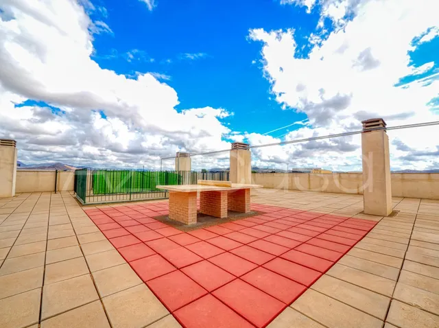 Piso en venta de 3 dormitorios y 2 baños con garaje y trastero en Monforte del Cid — 9