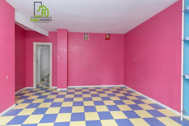 Local comercial en venta en calle agustina de aragón — 8