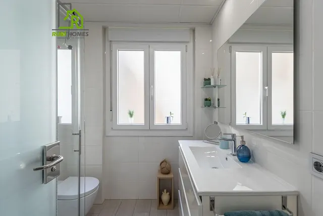 PISO EN VENTA - GRANADA (C/Recogidas) — 28