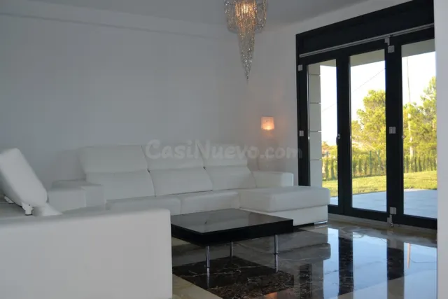 Chalet moderno en 1ª línea con vistas maravillosas en zona a - foto 5
