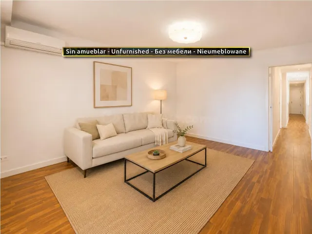 Apartamento con plaza de garaje y trastero, Torrevieja — 2