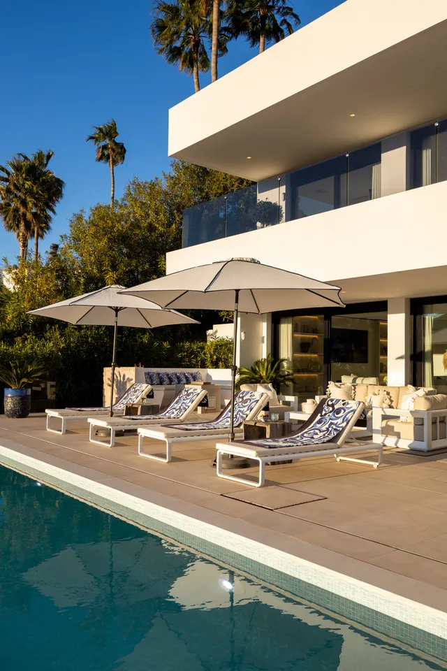 Chalet 4 habitaciones 368m² en venta - Marbella — 28