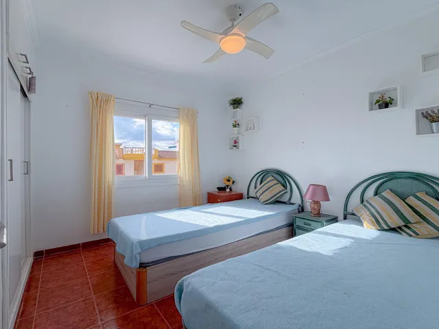 Fantastica vivienda en primera planta con gran terraza y vistas al mar — 16