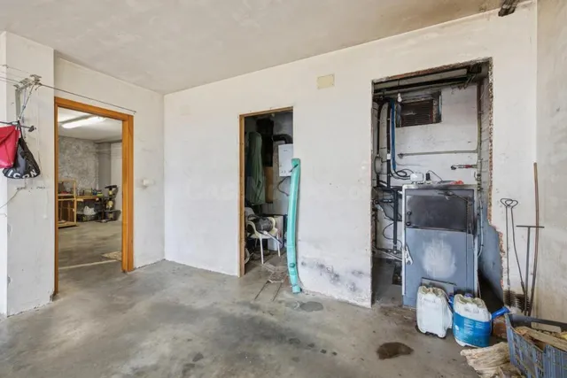 UNA JOYA EN PIEDRA GALLEGA EN EL CORAZÓN DE LAS RÍAS BAIXAS. 407 m2 construidos | Parcela: 1.626 m2 | Dormitorios: 4 | Baños: 3 — 64