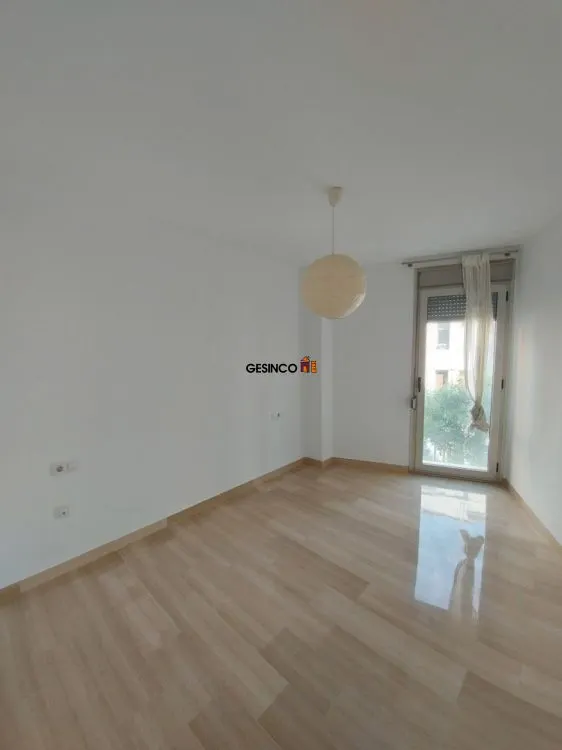 PISO CÉNTRICO EN BUEN ESTADO — 7