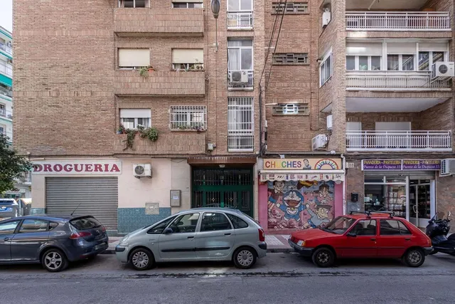 Piso reformado en Avenida Barcelona - Granada — 21