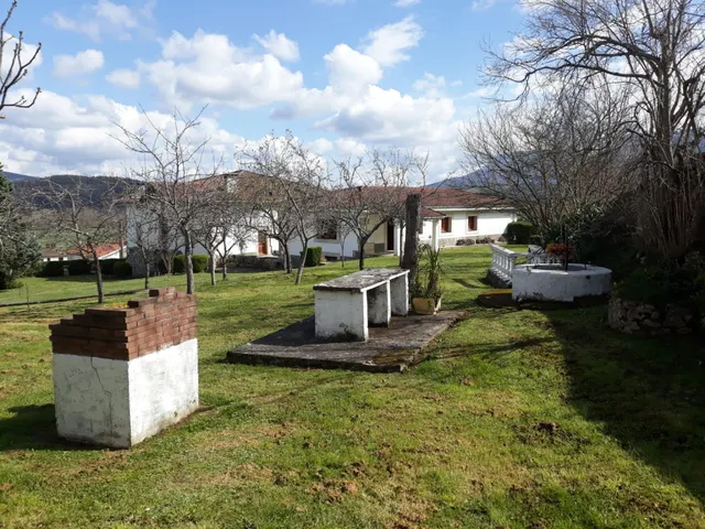 EN VENTA PRECIOSA PROPIEDAD EN EL VALLE DE MENA — 29
