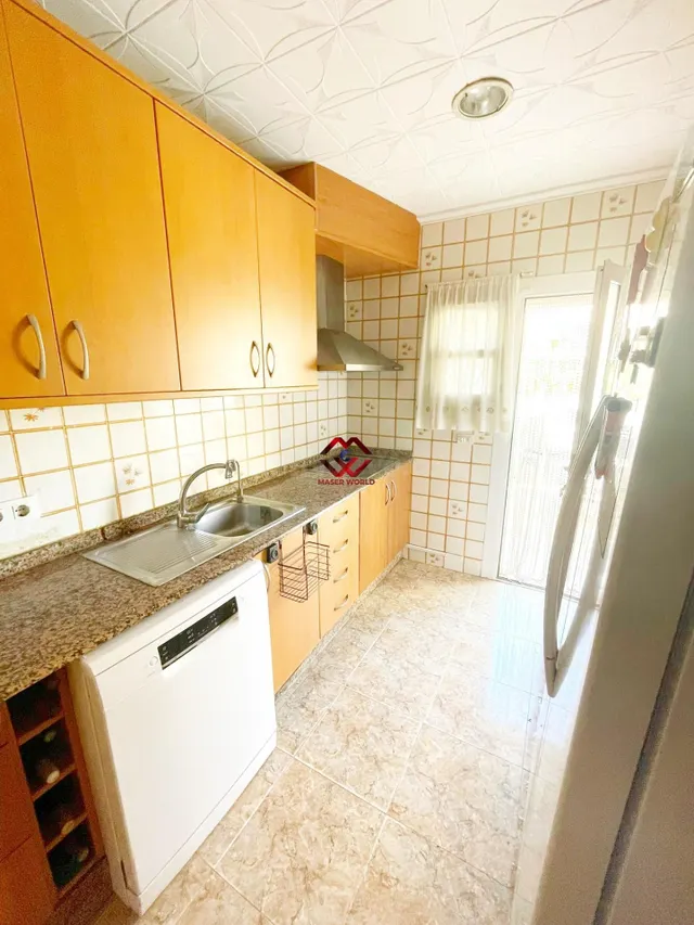 AMPLIA VIVIENDA EN PLANTA BAJA EN BAHÍA - foto 3