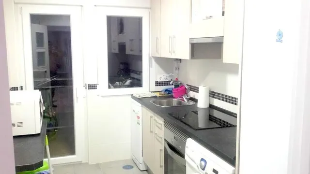 APARTAMENTO EN 1ERA. LINEA DE PLAYA DE GANDIA CON VISTAS AL MAR, Y GARAJE INCLUIDO — 2